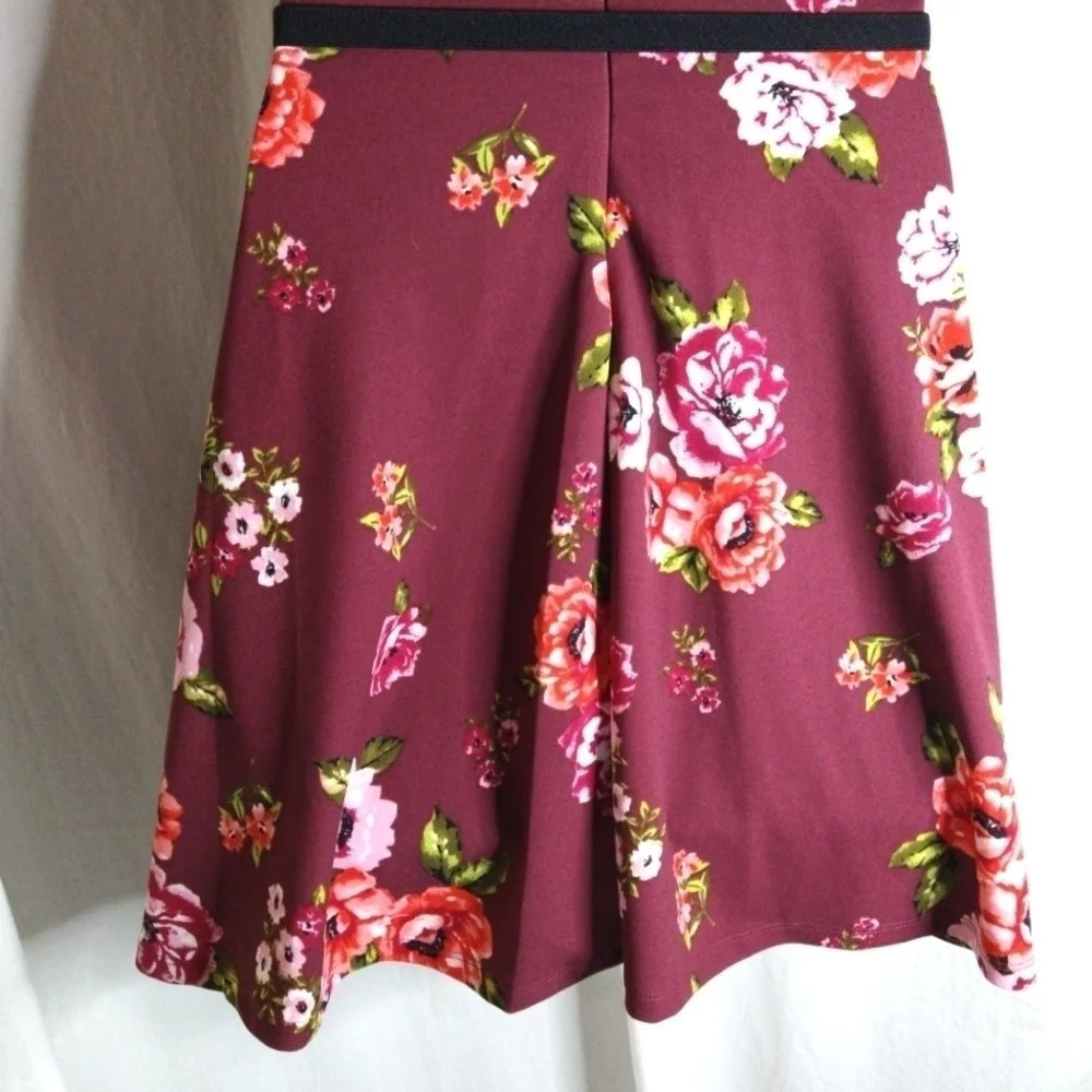 CRAVE Fame Floral Dress EUC ❤️ - Picture 8 of 12